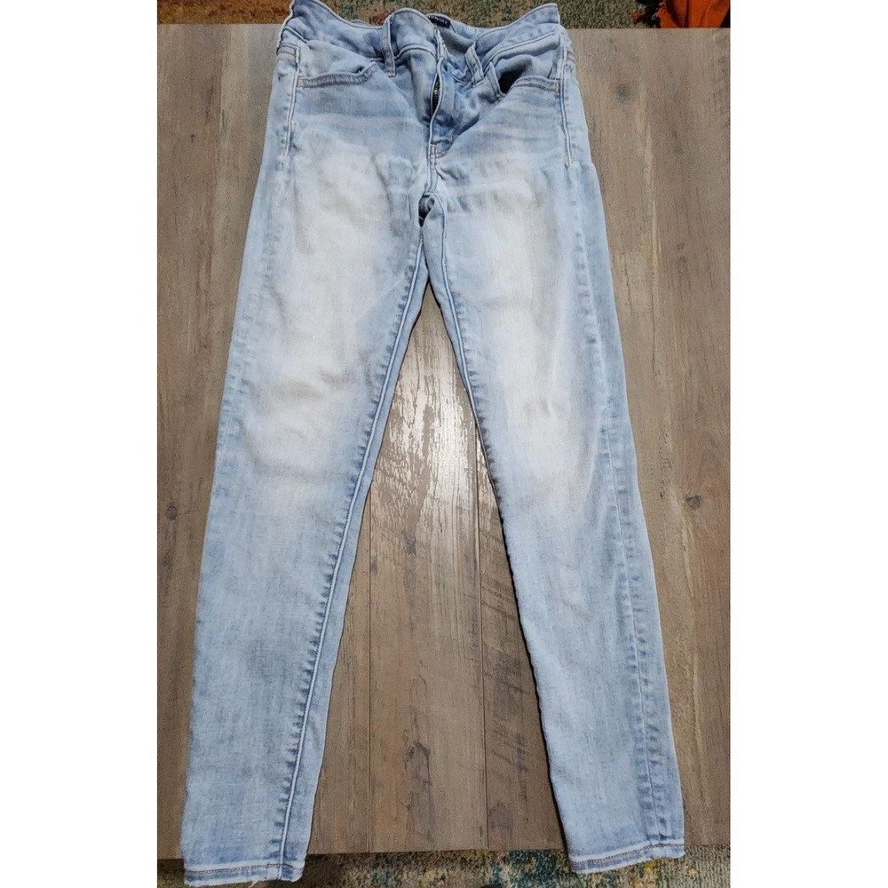American Eagle Women's Size 4 Reg Super Super Stretch Light Wash Jegging Jeans